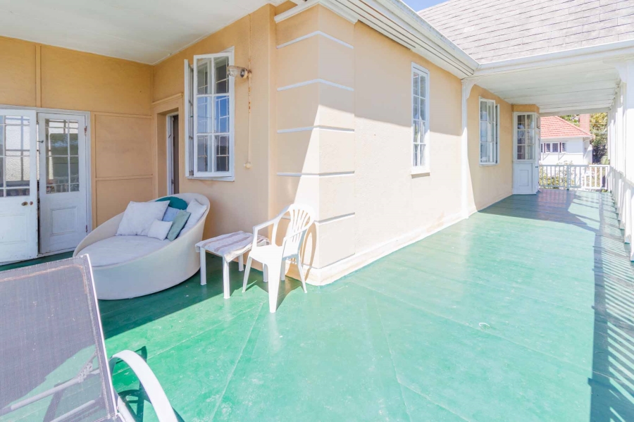 6 Bedroom Property for Sale in Fresnaye Western Cape